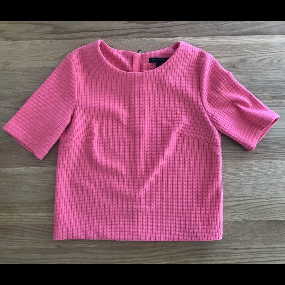 Coral pink Banana Republic small short sleeve top